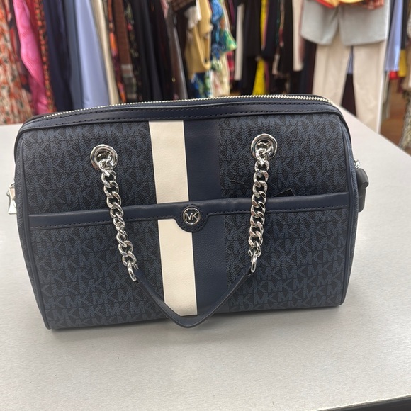 Michael kors bag - Picture 1 of 8